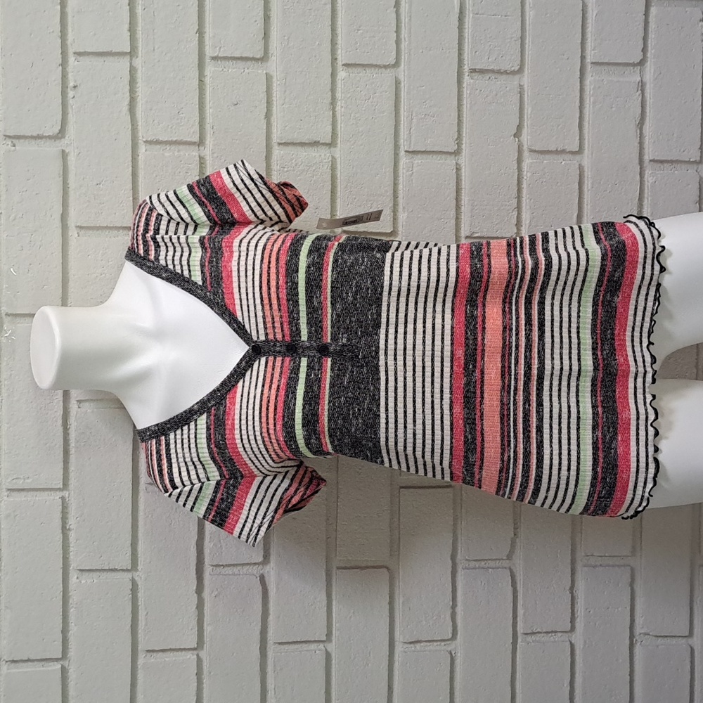 No Boundaries Multicolor V-Neck Striped Short Sleeve Top. Size Large Junior